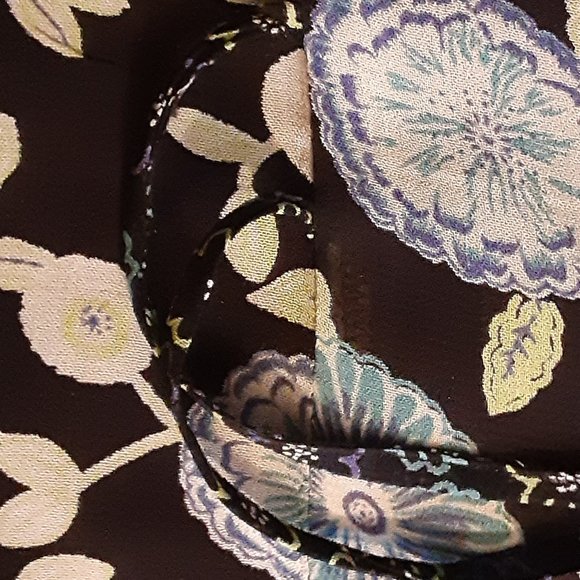 REQUIREMENTS/CHIFFON BLOUSE/SIZE 12 - Picture 8 of 8